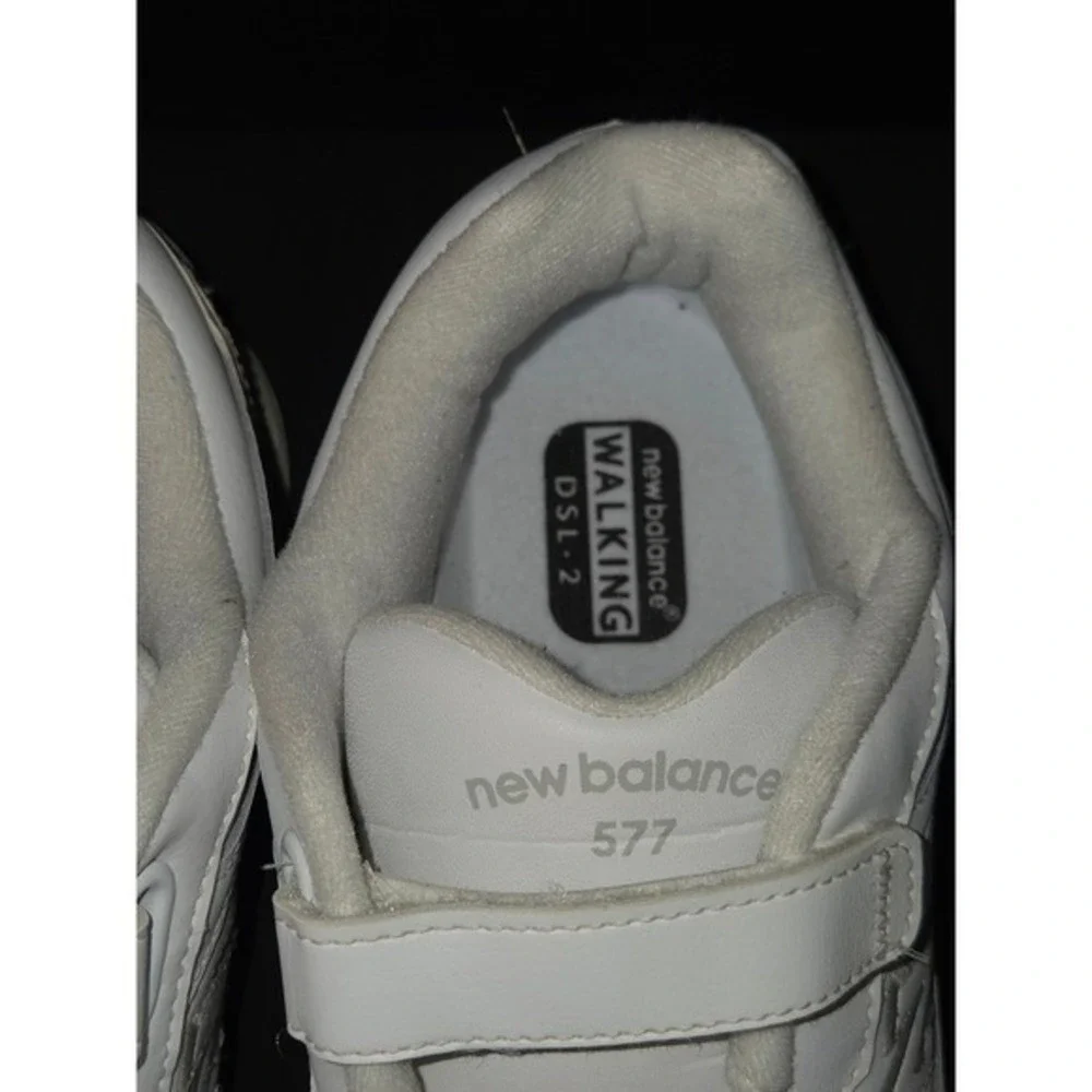 New Balance 577 Womens White Leather Walking Shoes WW577VW Hook Loop‎ Size 10